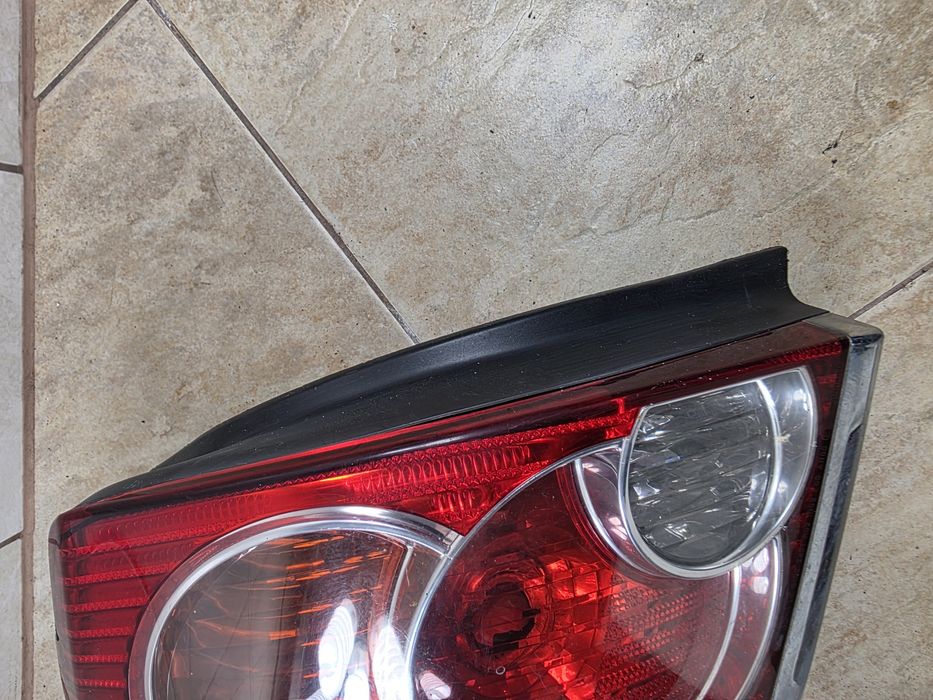 Toyota Avensis T25 hatchback lewy tył wysyłka OLX