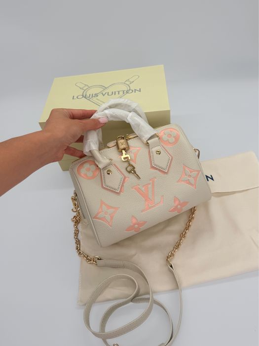 Сумка Louis Vuitton Speedy Bandouliere 20 Ivory/Peach Monogram