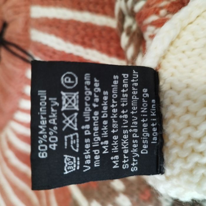 Nowy norweski sweter z wełny merino , rozm L
