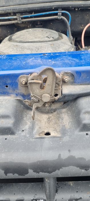 Fiat doblo замок капота