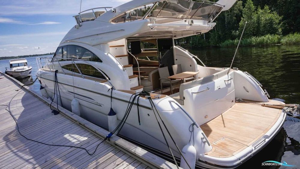 Продам моторну яхту Princess 42 Fly