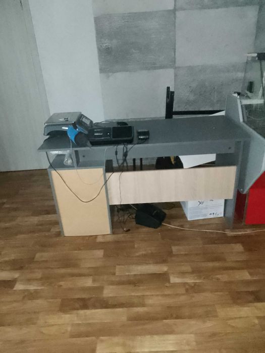 продам письменний стол