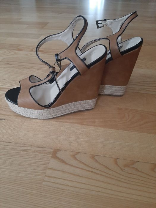 Sandały next koturna platforma