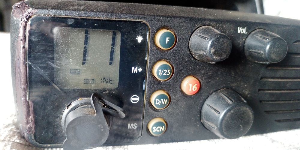 Radiotelefon morski simrad, radiostacja, krutkofalówka