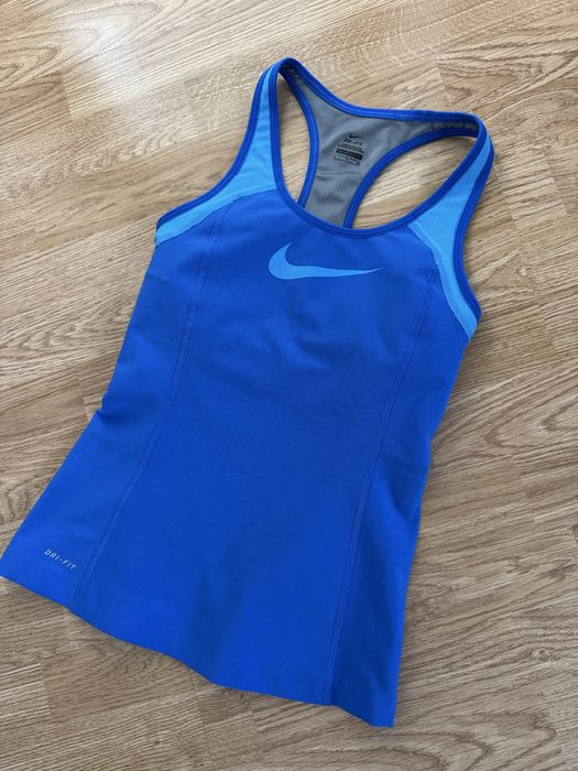 Спортивна майка Nike S розмір