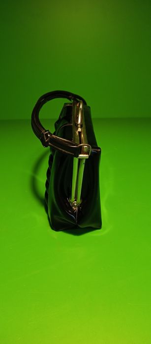 Piękna wiekowa torebka z ciekawym zamknięciem-okazja