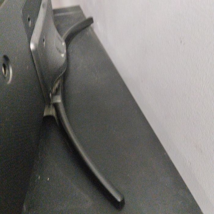 Televisão Samsung UR48H8000SL com suporte, para peças