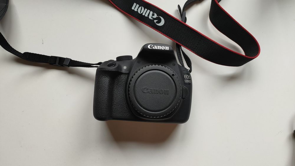 Câmara Canon EOS 1200D