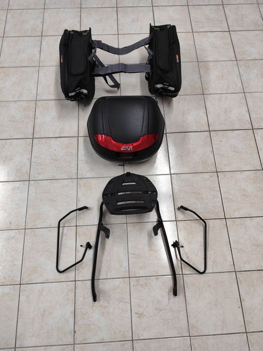 Conjunto malas e respetivos suportes Givi Honda CBF 500 (pc39)