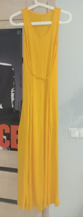 Żółta, długa sukienka