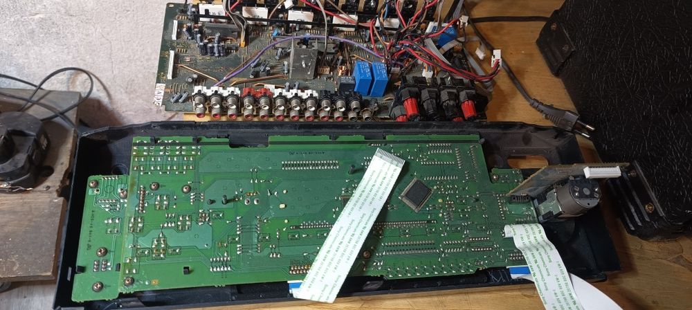 Amplituner Sony czarny