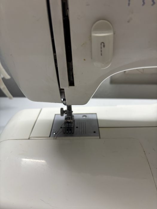 Maquina de costura Jocel eletrica