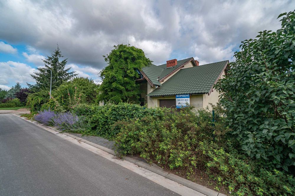 Dom wolnostojący na sprzedaż, spokojna okolica, Złotów