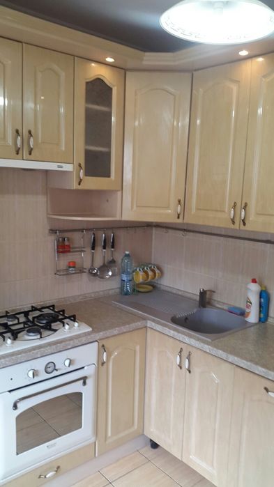 Продам 2х кімнатну квартиру по вул. ЗСУ,  ремонт, меблі,  техніка.