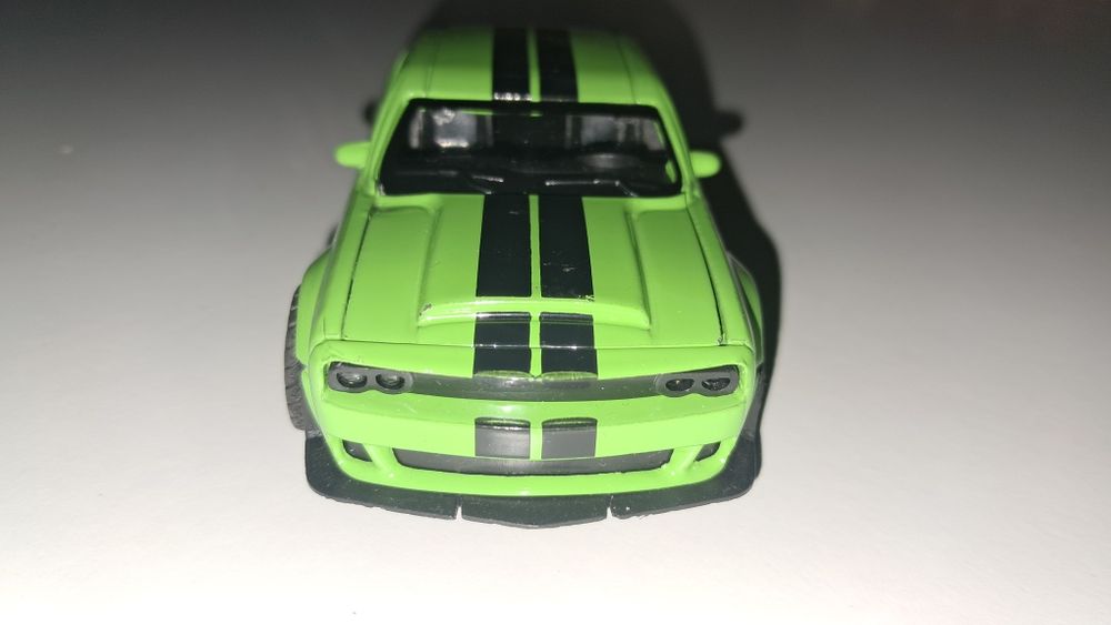 Samochód zabawka dodge charger