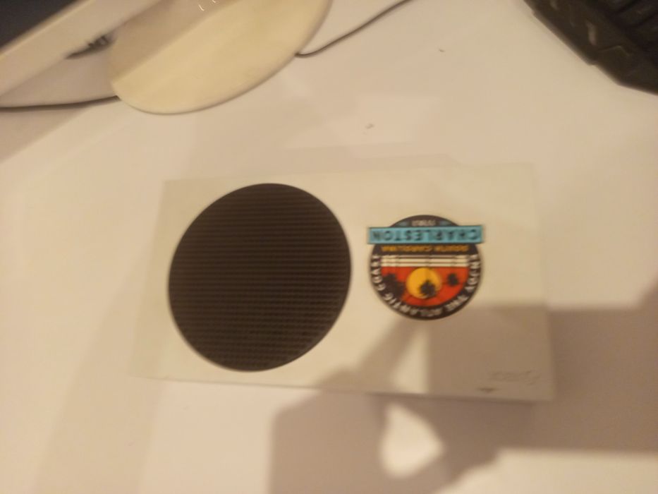 sprzedam Xboxa Series S