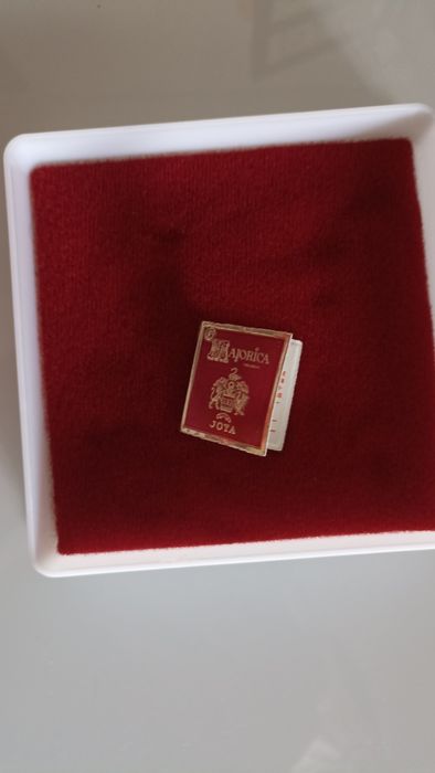 Colar curto Majorica com 6 pérolas