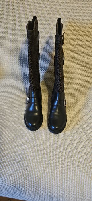 Botas cano alto DKNY de cor castanho