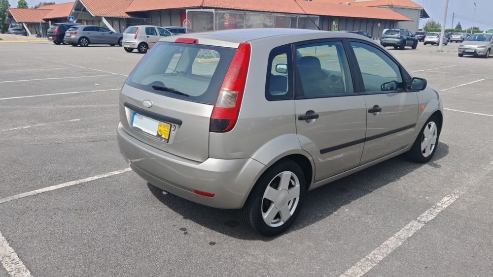 Ford Fiesta ano 2004