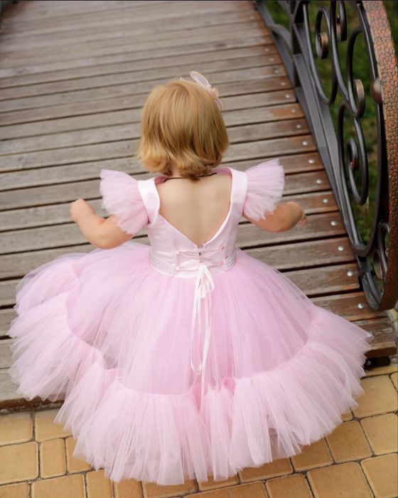 Святкова стильна нарядна сукня плаття платье оренда прокат