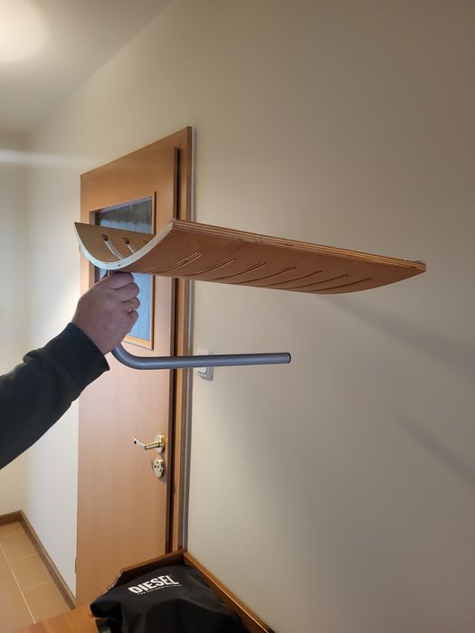 Wieszak na ubrania do przedpokoju