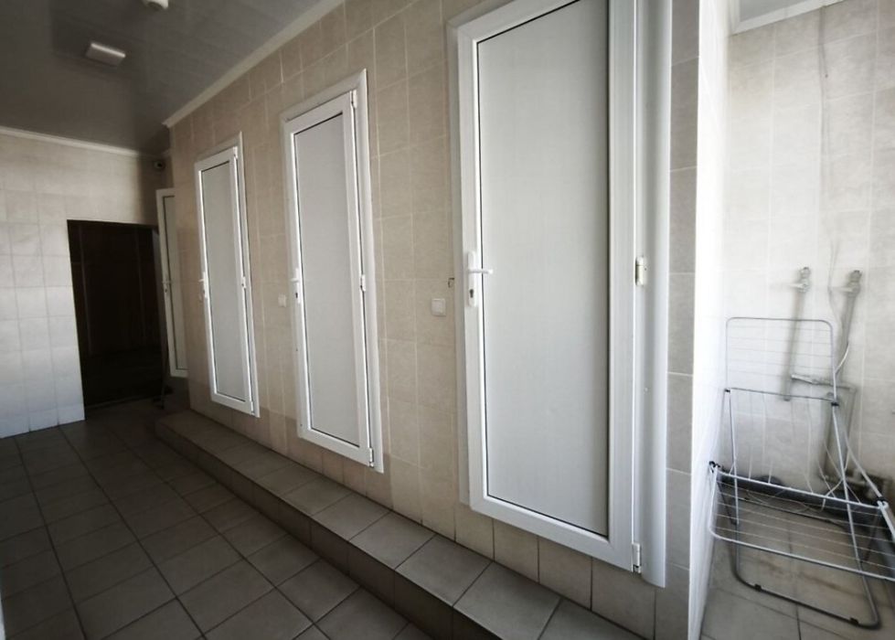 Від аласника,продам преміщення  544.3м2