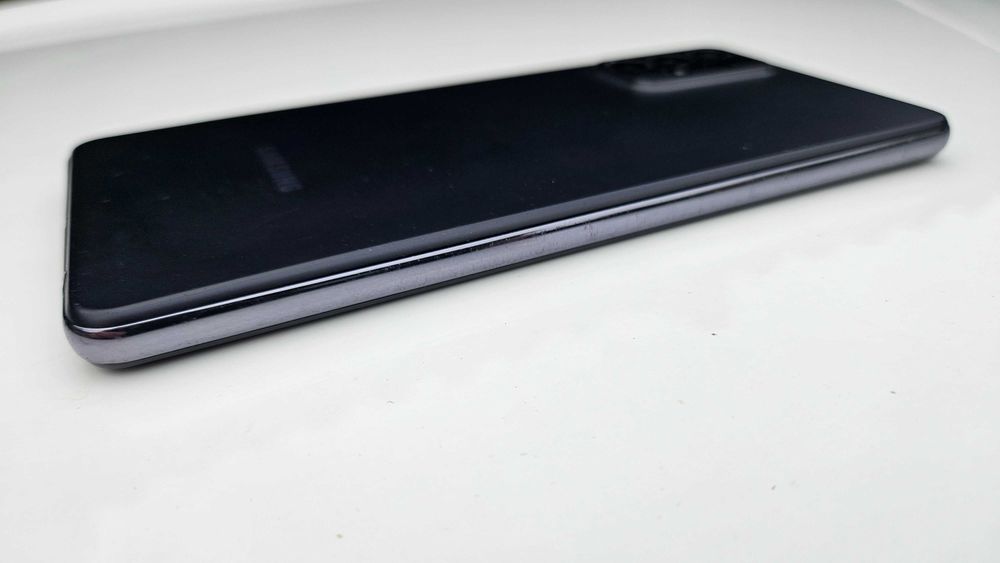 Samsung Galaxy A72 офіційний