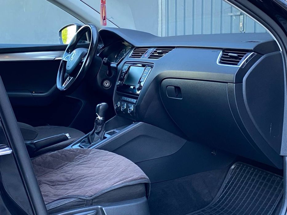 Автомобіль Skoda a7