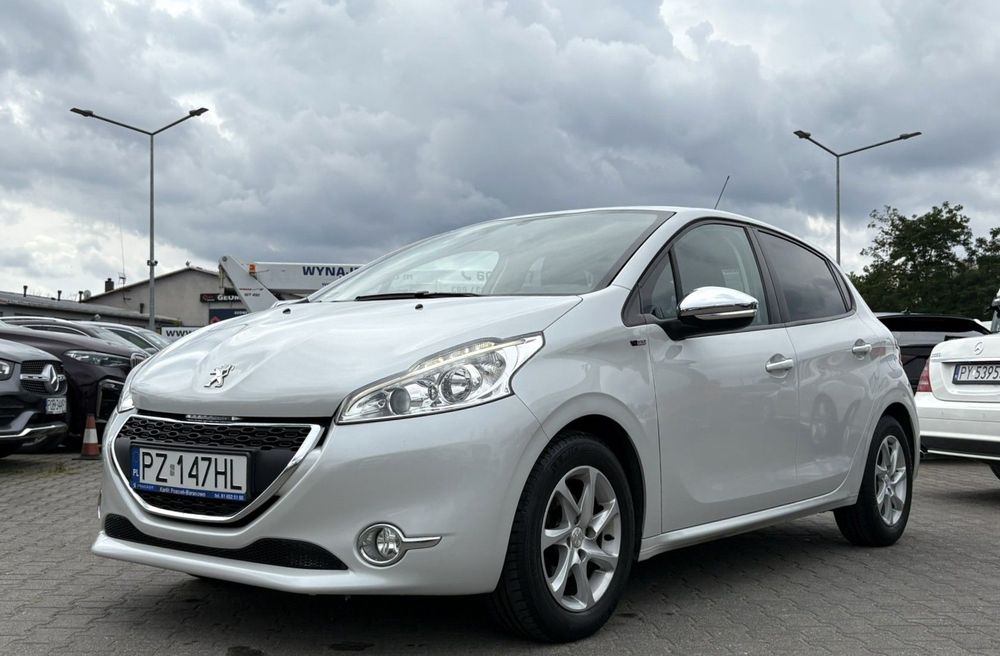 Peugeot 208