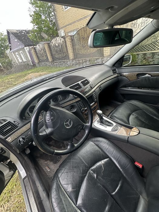 Продам Mercedes-Benz W211 E320 3.2 бензин.