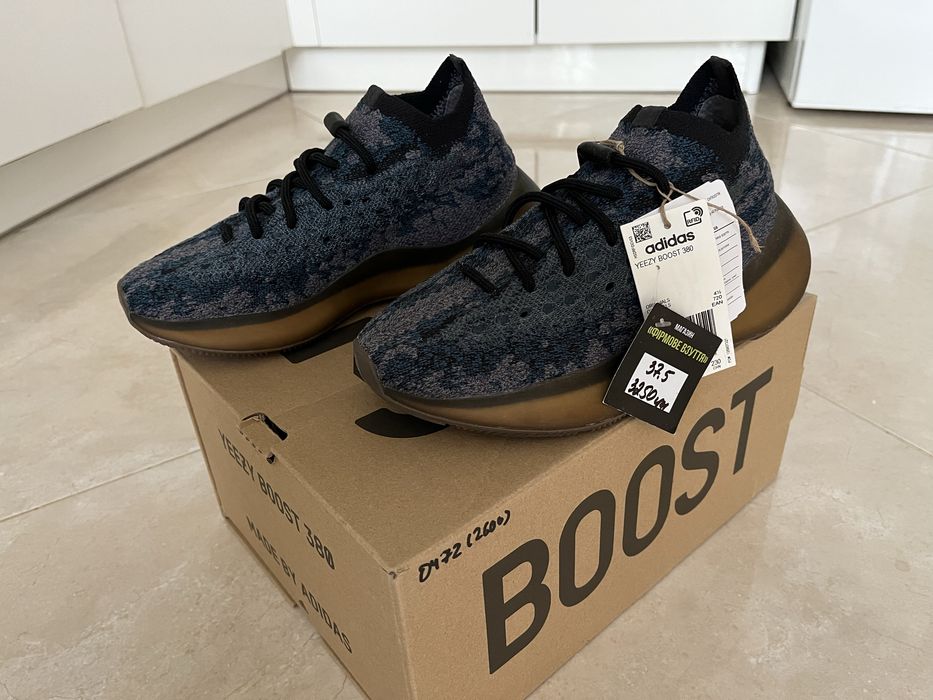Нові кросівки Adidas Yeezy boost 380 оригінал,36 розмір
