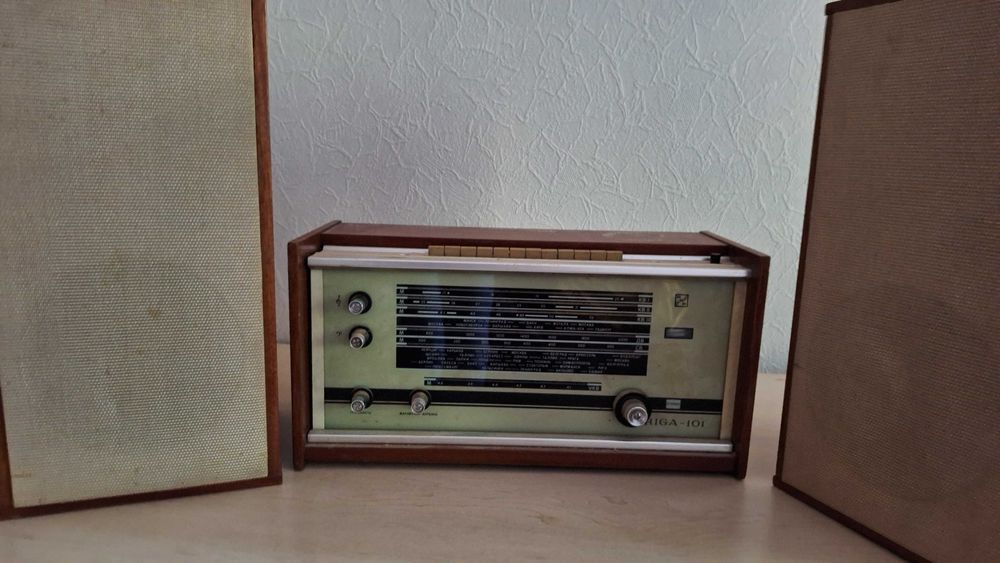 Продам стереорадіолу Рига 101 з колонками та програвачем