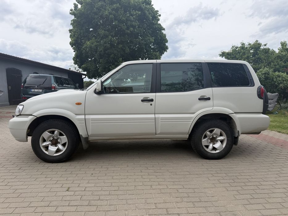 Nissan Terrano II