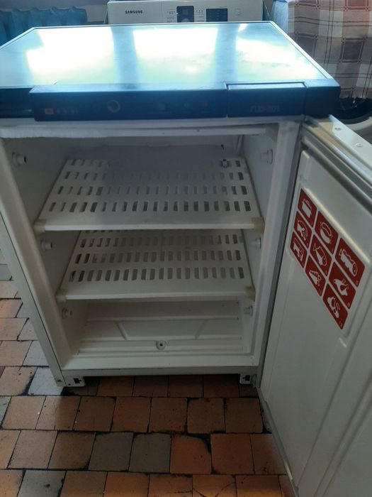 Морозильная камера ГИОЧЕЛ(Молдова)б/у.