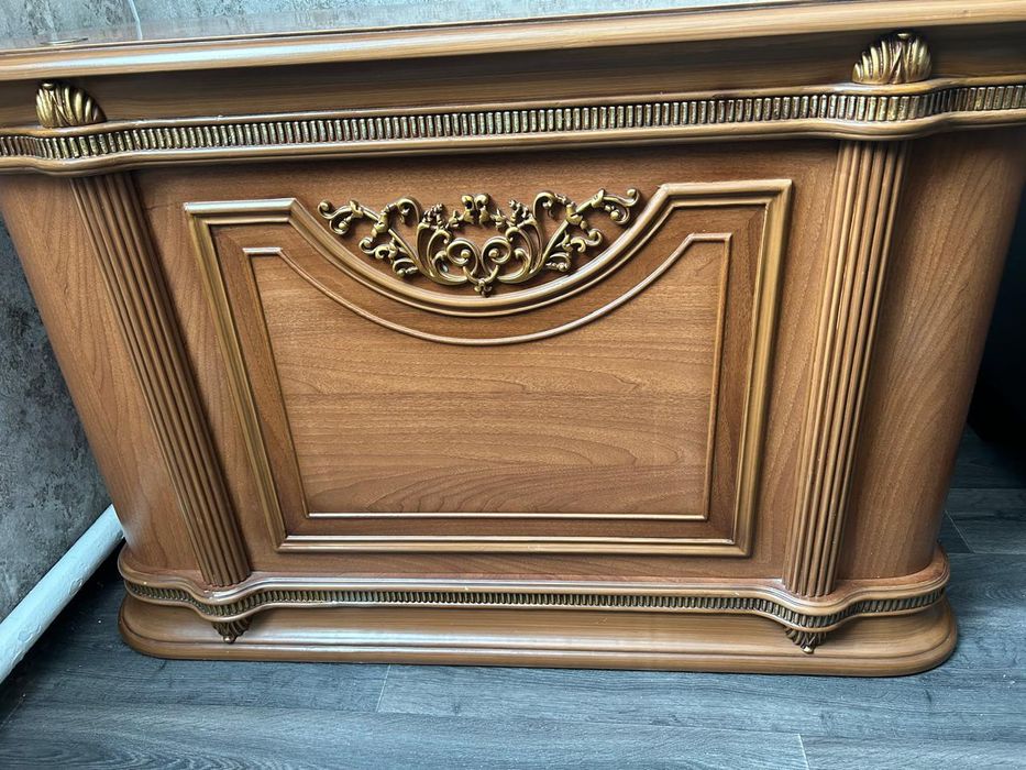 Стіл секретаря деревяний