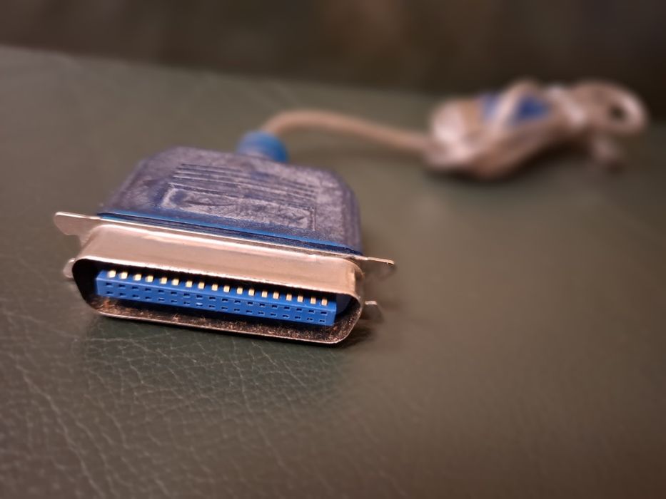 Kable VGA, DVI, Displayport, hub USB i przejśc. PS2, 11 szt DO 20.12