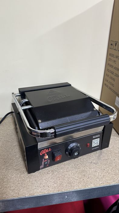 Контактний гриль GoodFood ECG10