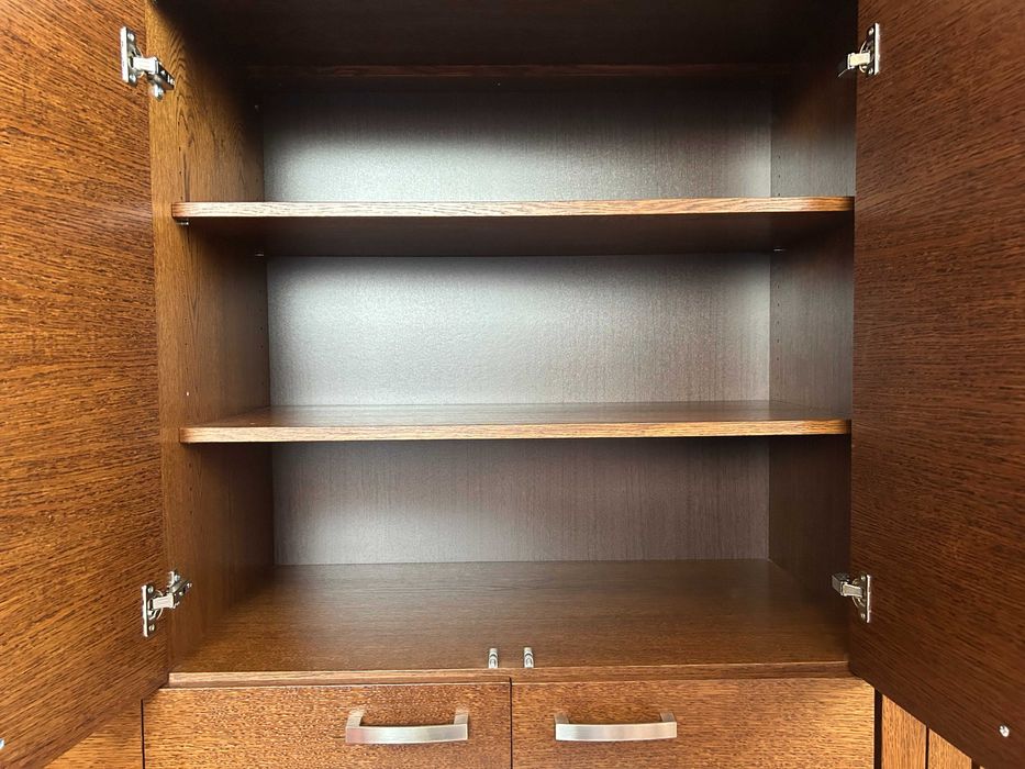 Komoda z okleiny dębowej