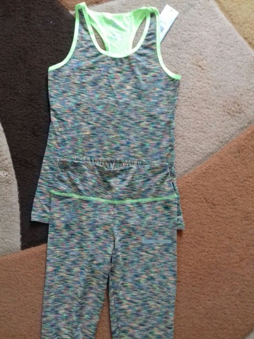 Продам спорт костюм.Одяг для залу