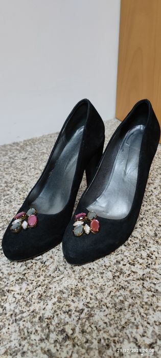 Sapato em pele preta nobuck