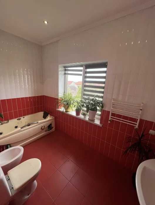 (13) Продам 2-поверховий будинок в смт.Таїрове