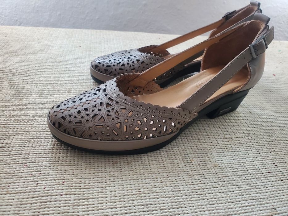 Туфлі кожані р 39.