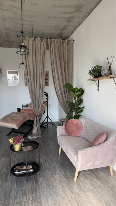 Gabinet na wynajem na dni w weekendy w salonie beauty