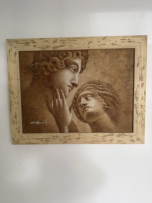 Quadro em Alto-Relevo | Casal Clássico | Obra Assinada | Moldura em Madeira | 50 × 38 cm