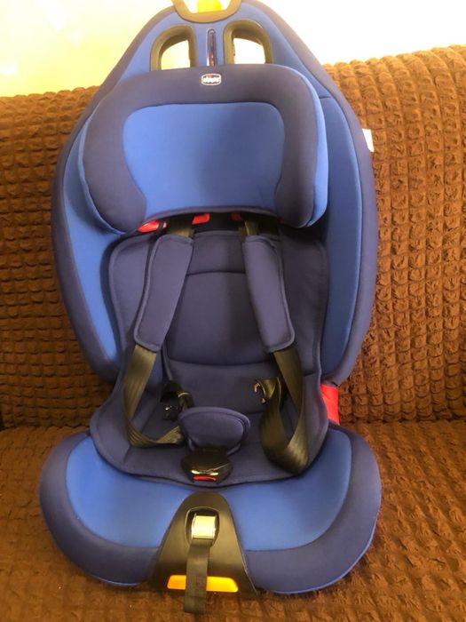 Автокрісло дитяче Chicco Gro-up 123  (9-36 кг)