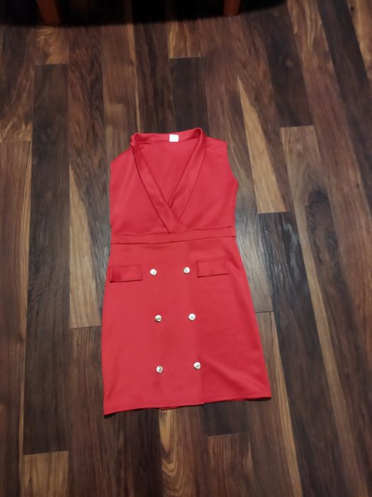Czerwona elegancka sukienka L