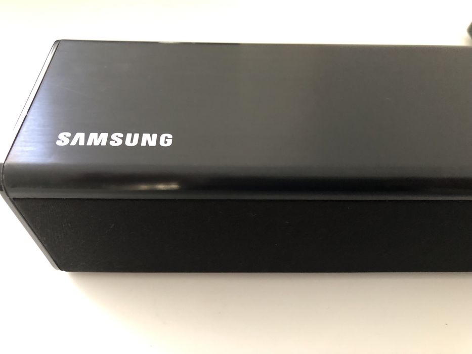 Barra de som em excelente estado