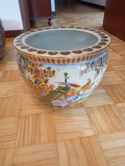 Vendo esta peça muita bonita bom estado