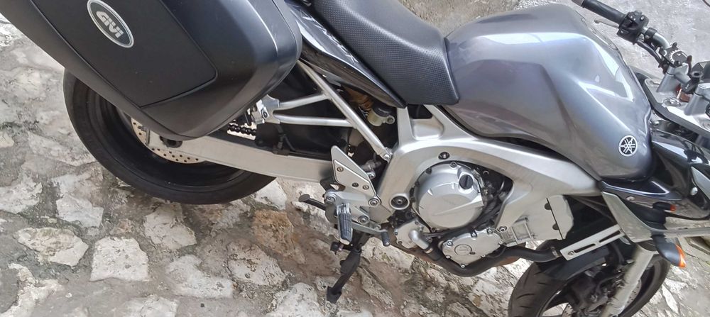 Moto Yamaha fazer estimada