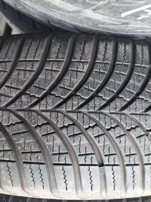 Opony 215/65 r17 super stan